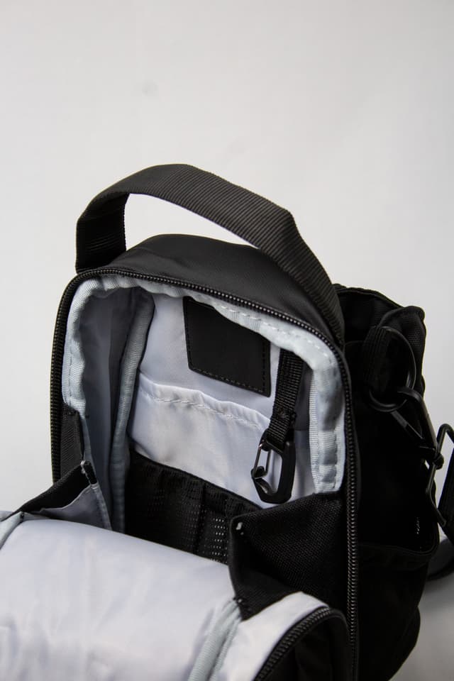 MAGNETIC GYM BAG thumbnail 5