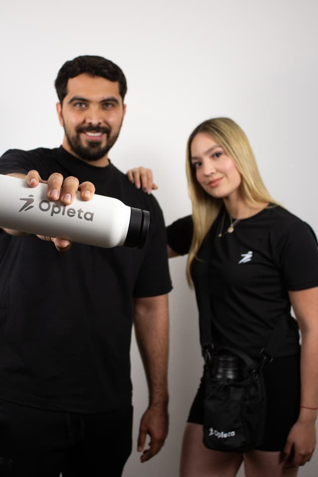 MAGNETIC WHITE BOTTLE thumbnail 1