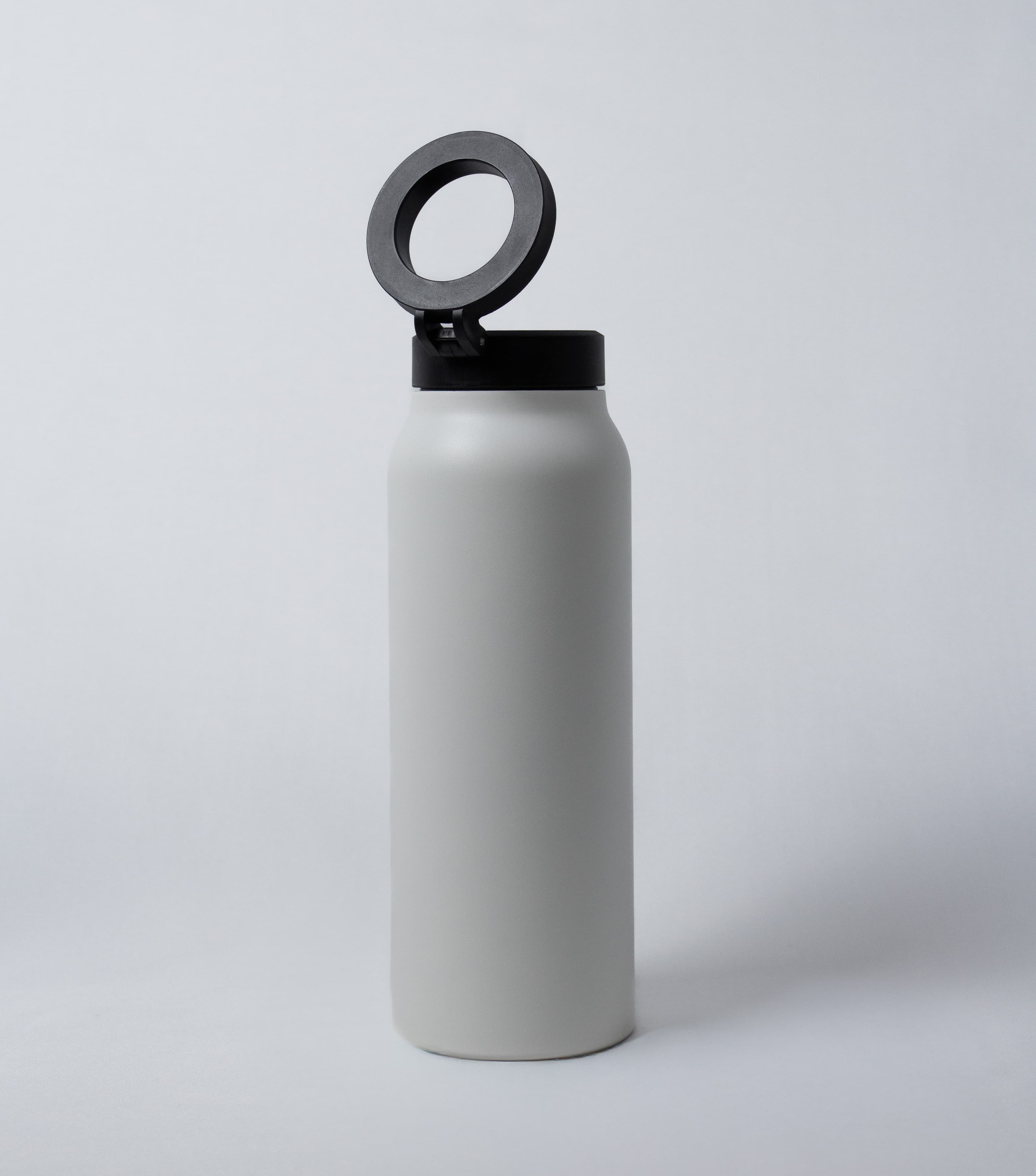 MAGNETIC WHITE BOTTLE image 3