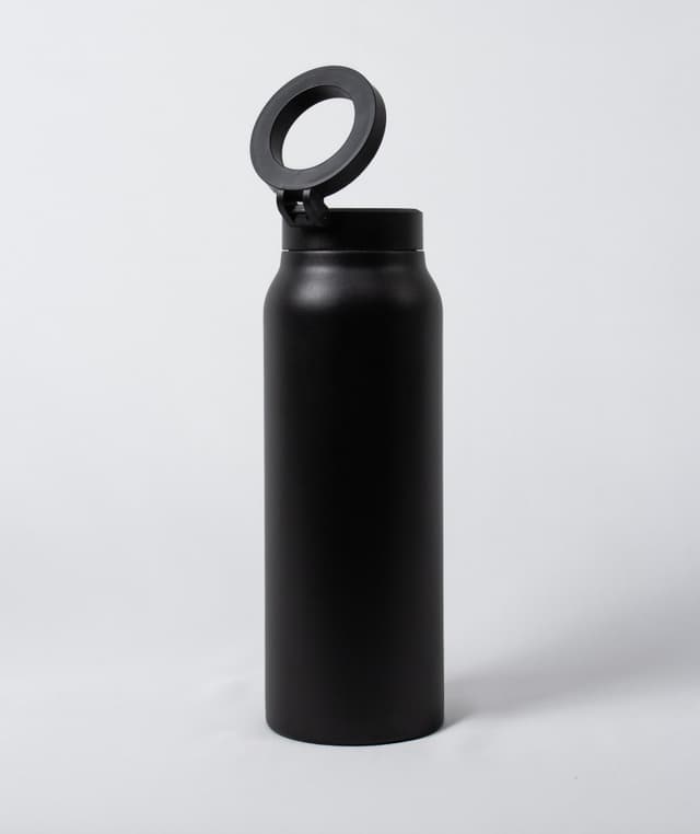 MAGNETIC BLACK BOTTLE thumbnail 3